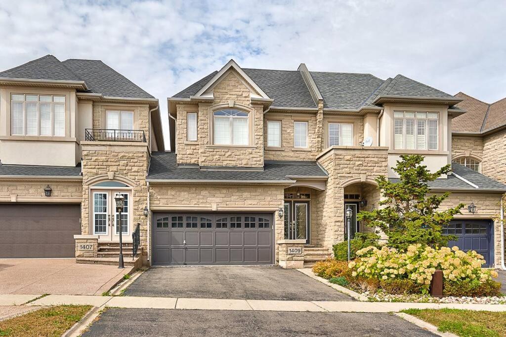 4 Car Parking-King Bed-In Oakville, With Ping Pong-Bbq, Highway Access Exterior photo