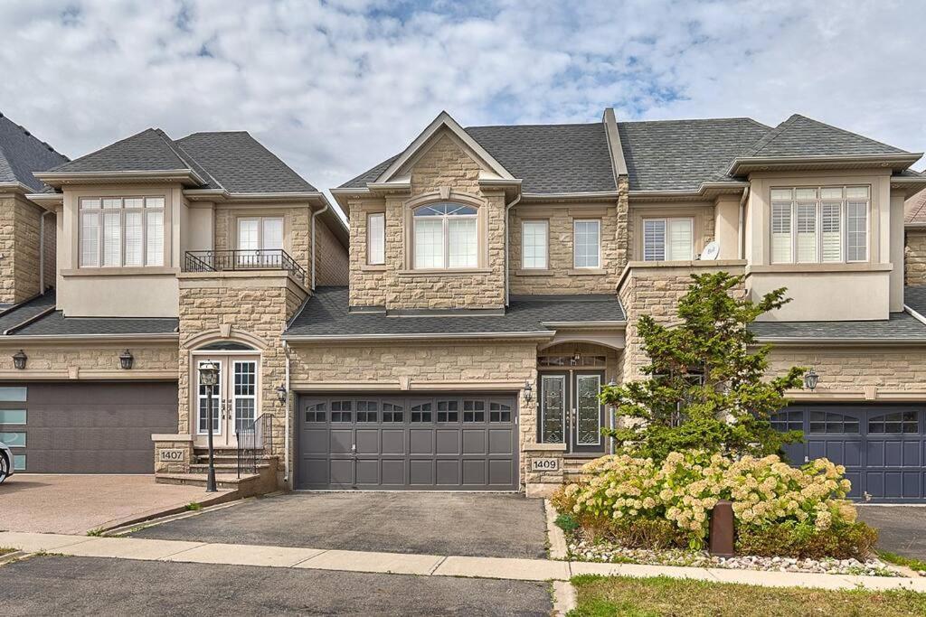 4 Car Parking-King Bed-In Oakville, With Ping Pong-Bbq, Highway Access Exterior photo