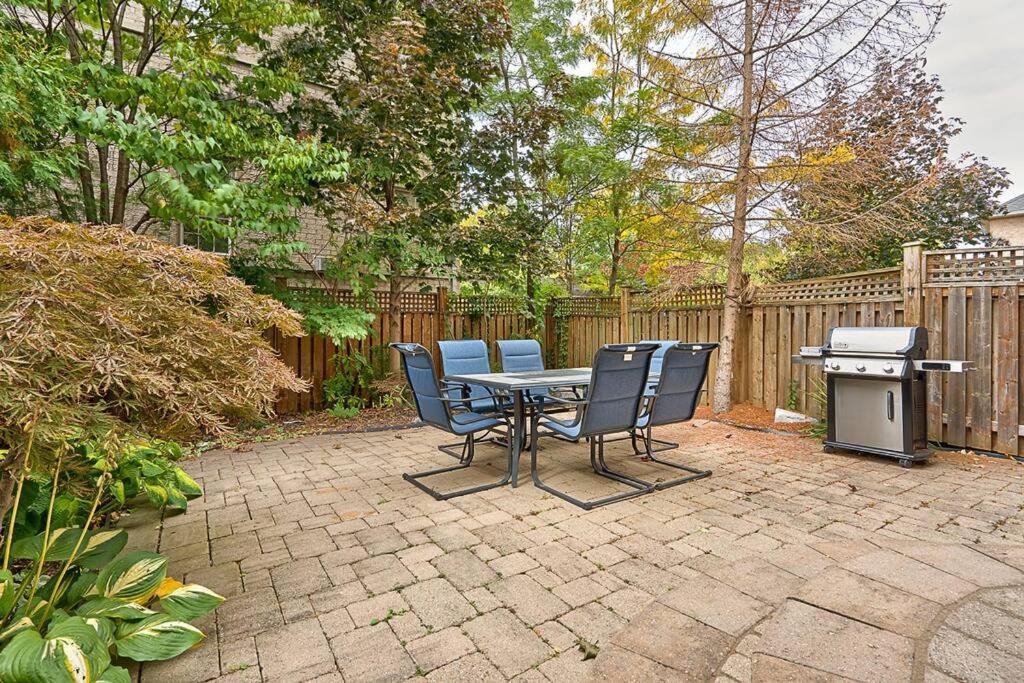 4 Car Parking-King Bed-In Oakville, With Ping Pong-Bbq, Highway Access Exterior photo